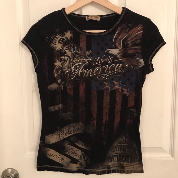 Women’s tee - Picture 2 of 7